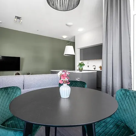 Modern Downtown - Harbour View Apartment *