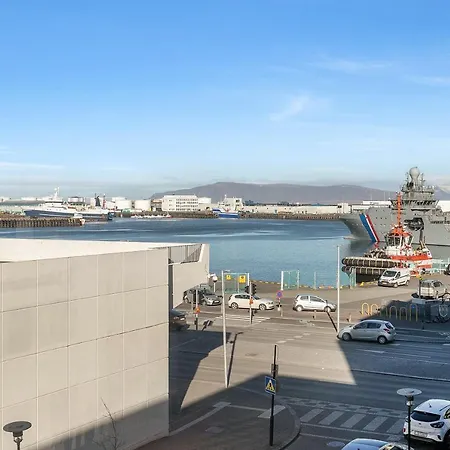 Modern Downtown - Harbour View